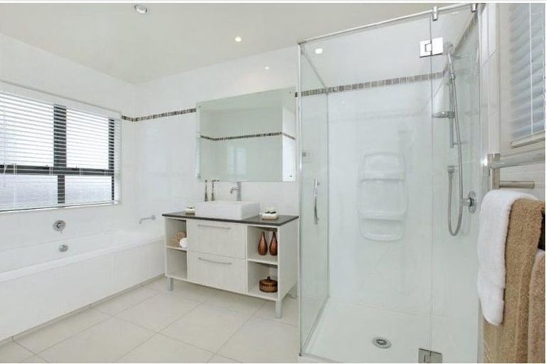 Photo of property in 19 Emilia Nixon Lane, Stonefields, Auckland, 1072