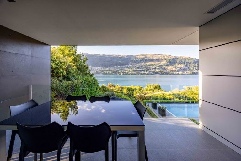 Photo of property in 363 Peninsula Road, Kelvin Heights, Queenstown, 9300