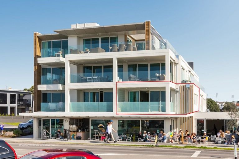 Photo of property in 1/154 Marine Parade, Mount Maunganui, 3116