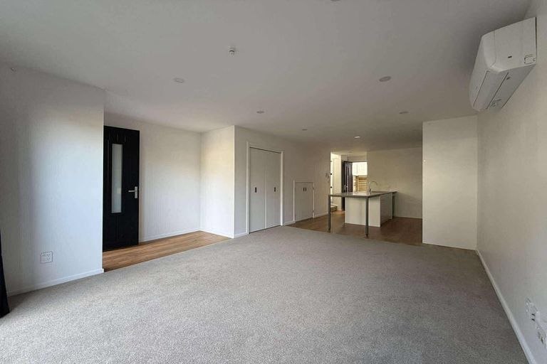 Photo of property in 2/27 Main Road, Wainuiomata, Lower Hutt, 5014