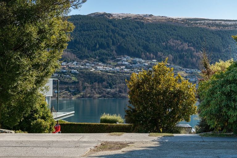 Photo of property in 47 Oregon Drive, Kelvin Heights, Queenstown, 9300