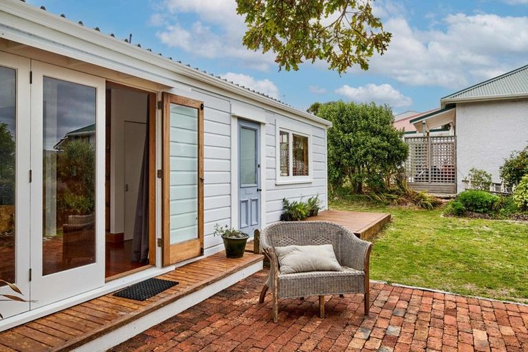 Photo of property in 33 Harland Street, Brooklyn, Wellington, 6021