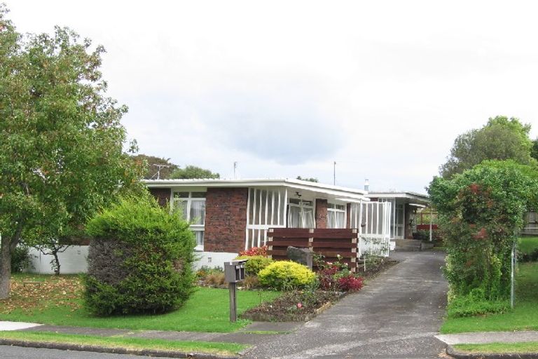 Photo of property in 2/3 Glenside Avenue, Pakuranga, Auckland, 2010