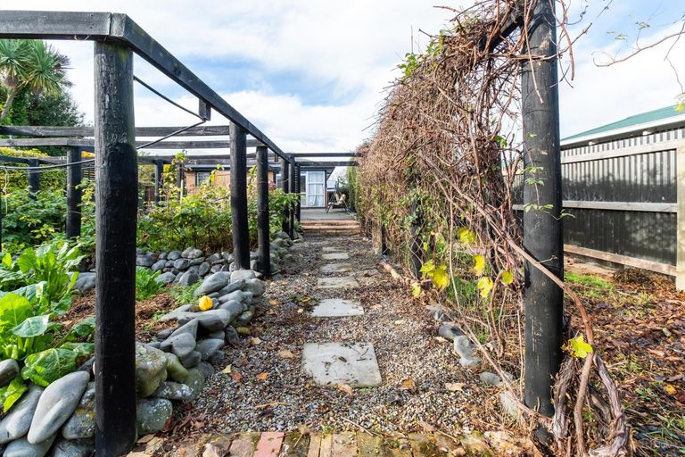 Photo of property in 51 Campbell Street, Geraldine, 7930