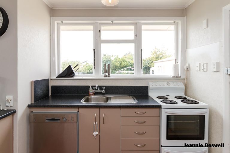 Photo of property in 83 Grey Street, Shannon, 4821