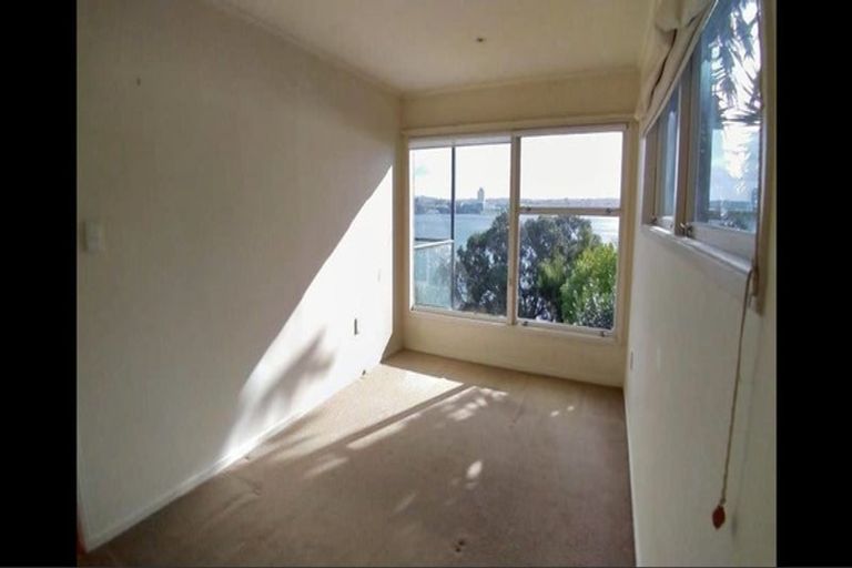 Photo of property in 2/198 Hurstmere Road, Takapuna, Auckland, 0622