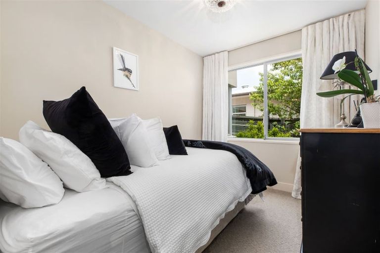 Photo of property in 8a Macmillan Avenue, Cashmere, Christchurch, 8022