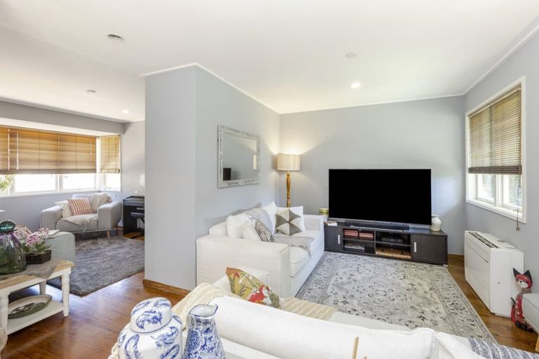 Photo of property in 8 Miro Place, Waiuku, 2123