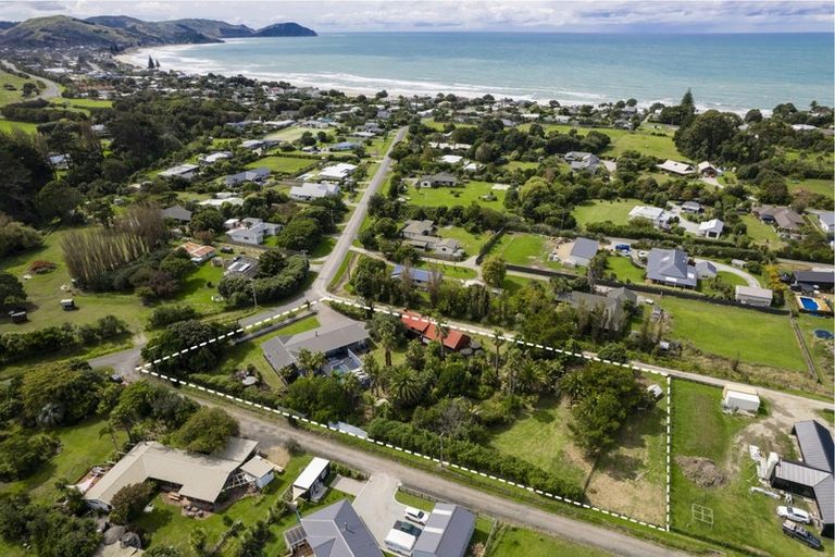 Photo of property in 42 Lloyd George Road, Wainui, Gisborne, 4010