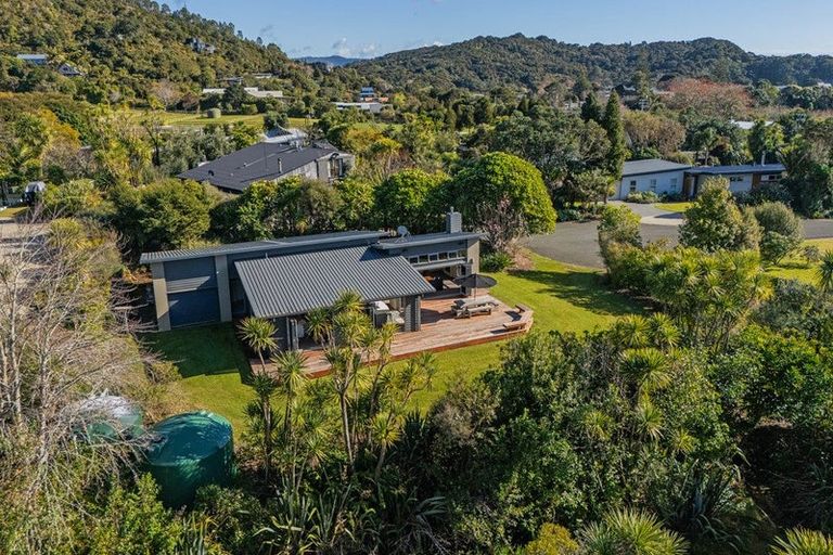 Photo of property in 9 Taunui Place, Cooks Beach, Whitianga, 3591