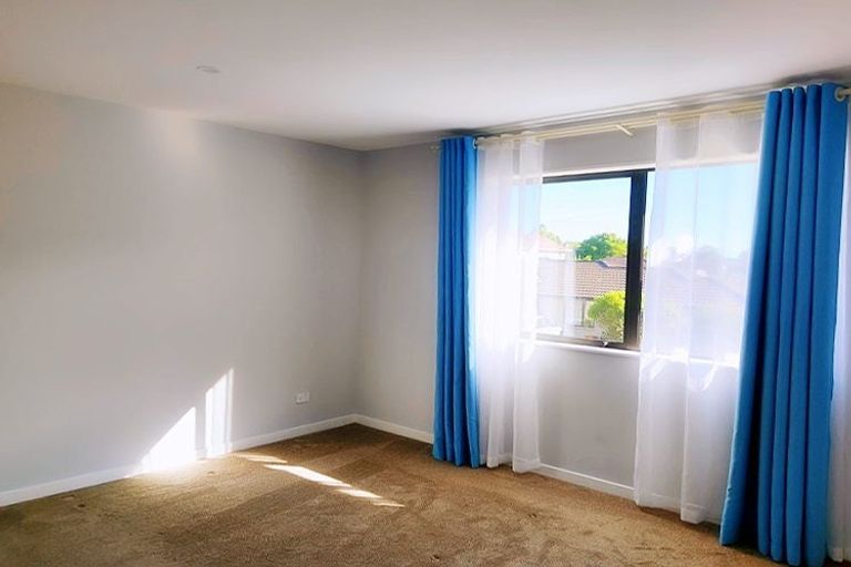 Photo of property in 111 Glendhu Road, Bayview, Auckland, 0629