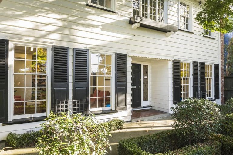 Photo of property in 52 Bealey Avenue, Christchurch Central, Christchurch, 8013