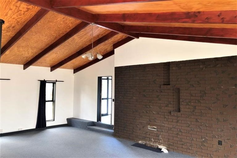 Photo of property in 1 Rimu Street, Levin, 5510