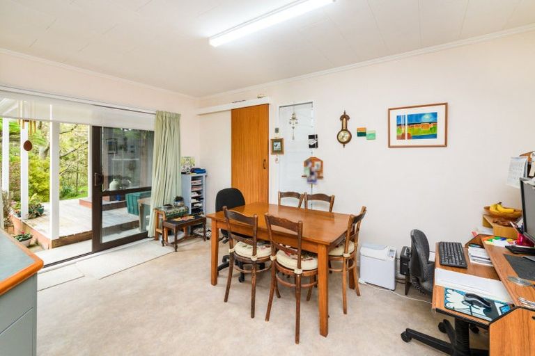 Photo of property in 16 Clifton Terrace, Fitzherbert, Palmerston North, 4410