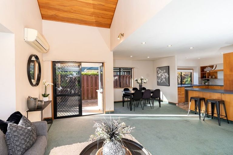 Photo of property in 15 Burn-murdoch Street, St Andrews, Hamilton, 3200