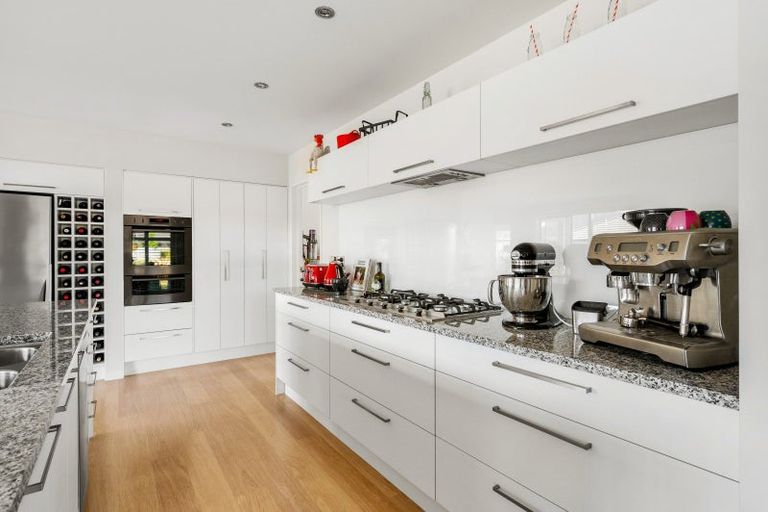 Photo of property in 4 Sunnyside Lane, Wanaka, 9305