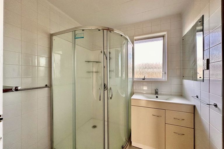 Photo of property in 38 Sharland Avenue, Manurewa, Auckland, 2102