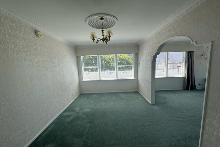 Photo of property in 33 Rosebank Avenue, Avalon, Lower Hutt, 5011