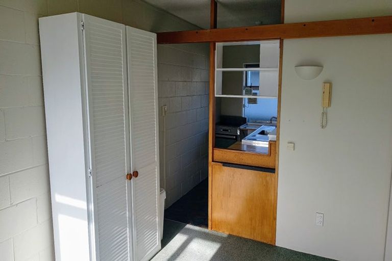 Photo of property in Melksham Towers, 401/131 Brougham Street, Mount Victoria, Wellington, 6011