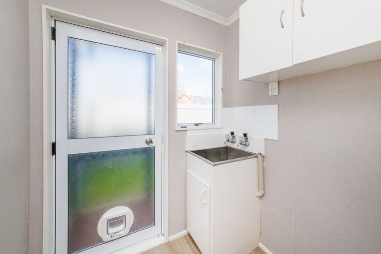 Photo of property in 18 Coromandel Court, Roslyn, Palmerston North, 4414