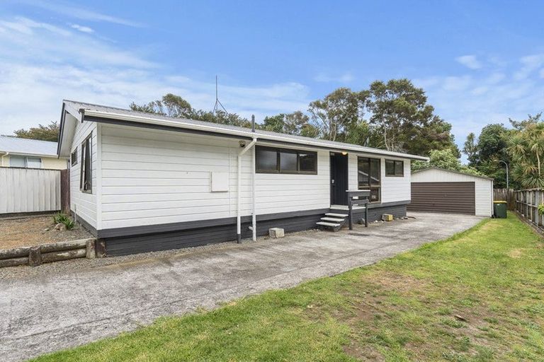 Photo of property in 11 Hamua Place, Waitara, 4320