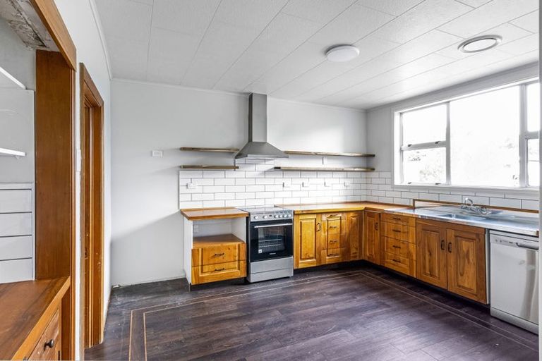 Photo of property in 62 Romilly Street, Westport, 7825