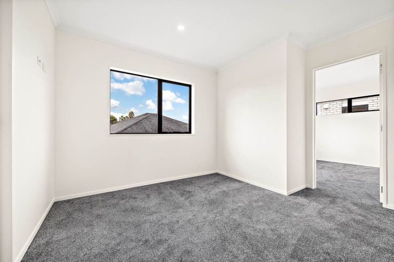 Photo of property in 5 Staines Avenue, Mangere East, Auckland, 2024