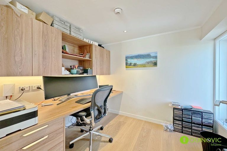 Photo of property in 2b/6 The Promenade, Takapuna, Auckland, 0622