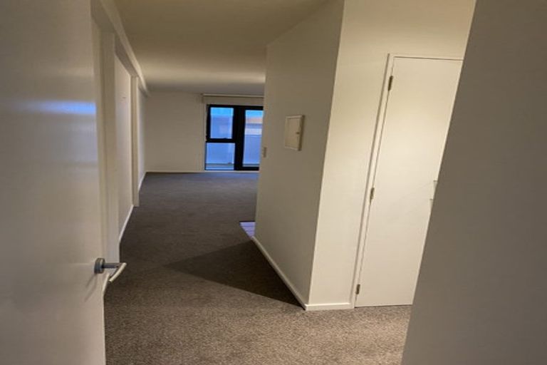 Photo of property in Pirie Street Townhouses, 3/35 Pirie Street, Mount Victoria, Wellington, 6011