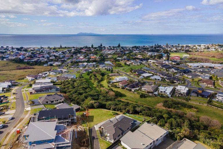 Photo of property in 27 Tohora View, Waihi Beach, 3611