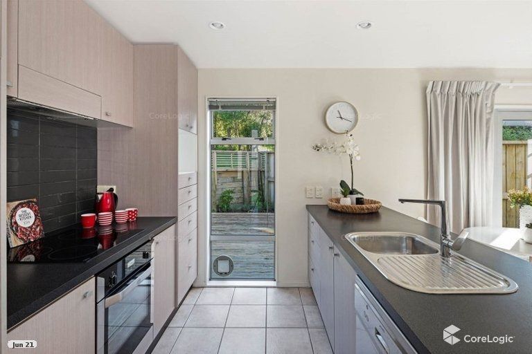 Photo of property in 10 Erlestoke Crescent, Churton Park, Wellington, 6037