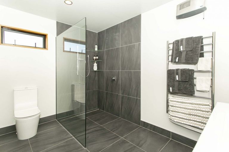 Photo of property in 142 Tarbottons Road, Tinwald, Ashburton, 7700