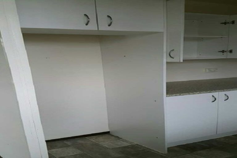 Photo of property in 1/15 Cyril Crescent, West Harbour, Auckland, 0618