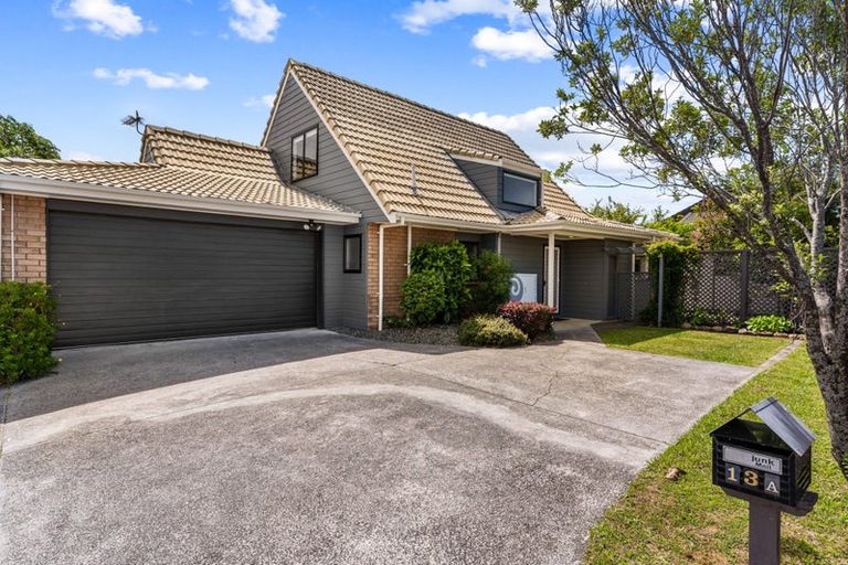 Photo of property in 2/13 Pinewood Grove, Botany Downs, Auckland, 2010