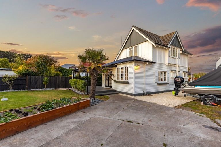 Photo of property in 154 Shaw Avenue, New Brighton, Christchurch, 8083