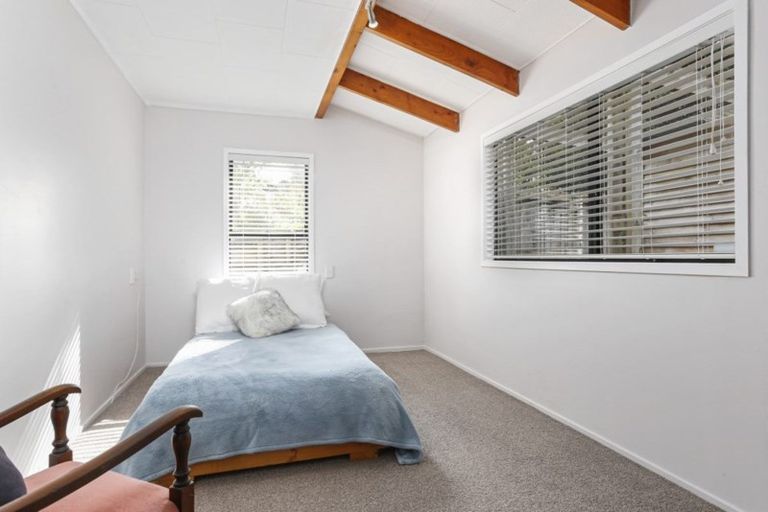 Photo of property in 27 Awhiorangi Promenade, Swanson, Auckland, 0816