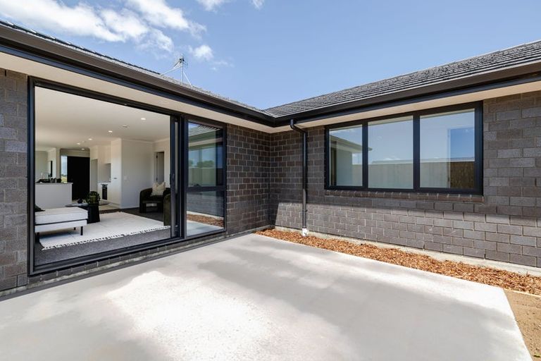 Photo of property in 26 Springwater Drive, Maewa, 4702