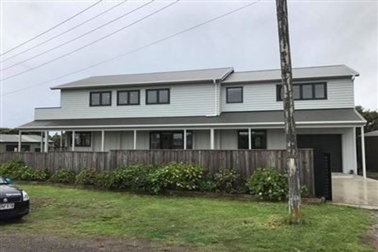 Photo of property in 21 Gawler Street, Te Horo Beach, Otaki, 5581