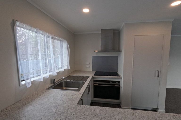 Photo of property in 12 Redwood Drive, Waipukurau, 4200