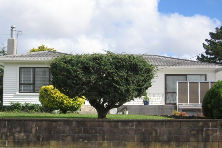 Photo of property in 10 Chilcott Road, Henderson, Auckland, 0612