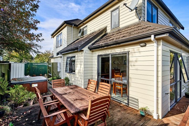 Photo of property in 85a Pohutukawa Street, Woburn, Lower Hutt, 5011