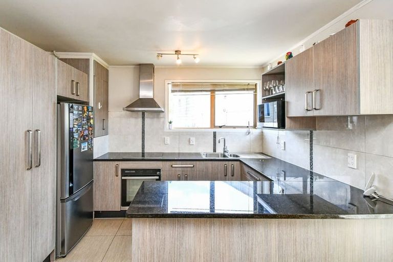 Photo of property in 41 Casuarina Road, Half Moon Bay, Auckland, 2012