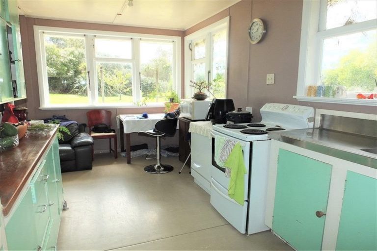 Photo of property in 58 Main Road, Kauri, Kamo, 0185