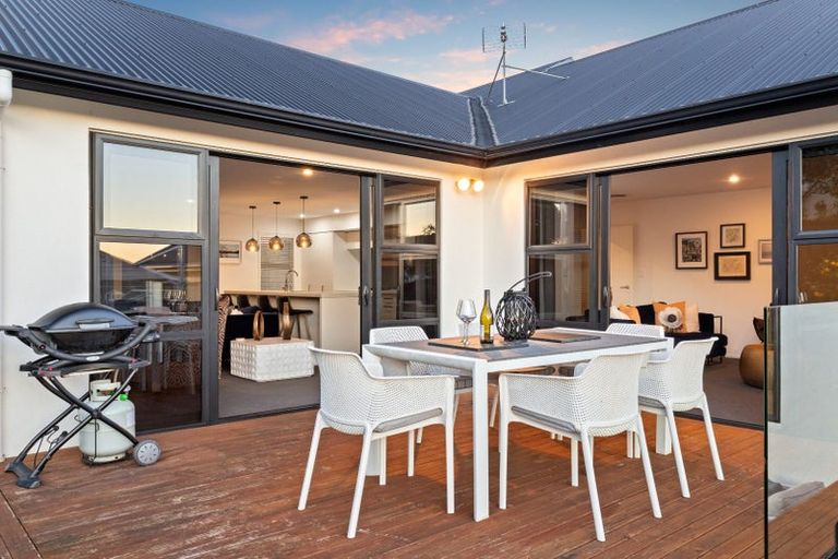 Photo of property in 23 Stockyard Crescent, Pukekohe, 2120