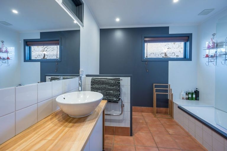 Photo of property in 1/123 Tipahi Street, Nelson South, Nelson, 7010