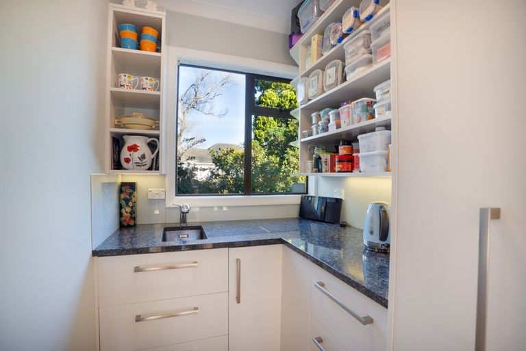 Photo of property in 51 Oxford Street, Tawa, Wellington, 5028