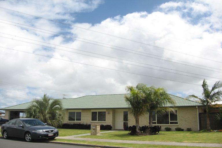 Photo of property in 1 Takatu Place, Takanini, 2112