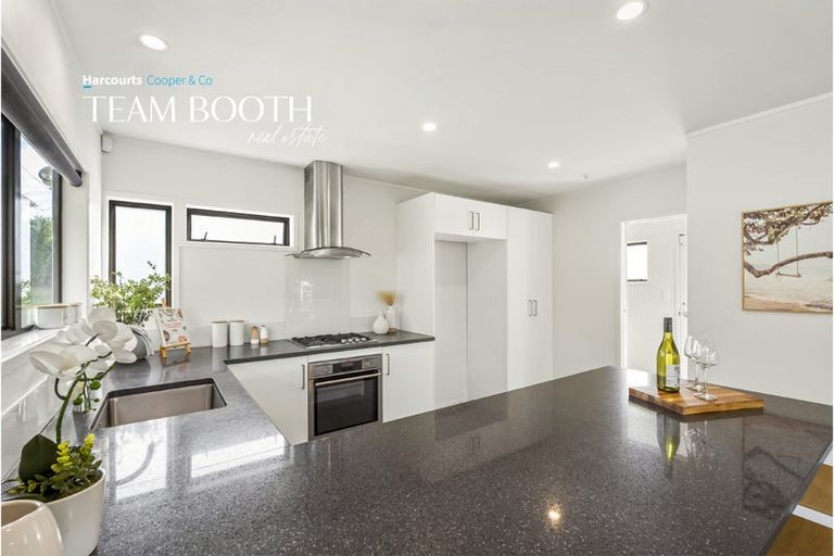 Photo of property in 2/5 Francis Street, Hauraki, Auckland, 0622