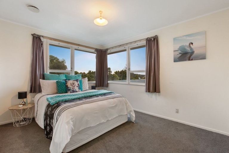 Photo of property in 25 Japonica Drive, Beach Haven, Auckland, 0626