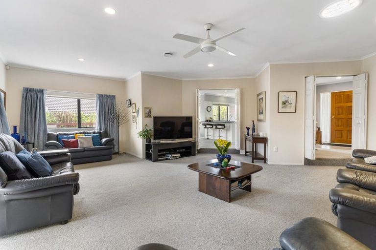 Photo of property in 12 Daria Place, Northpark, Auckland, 2013